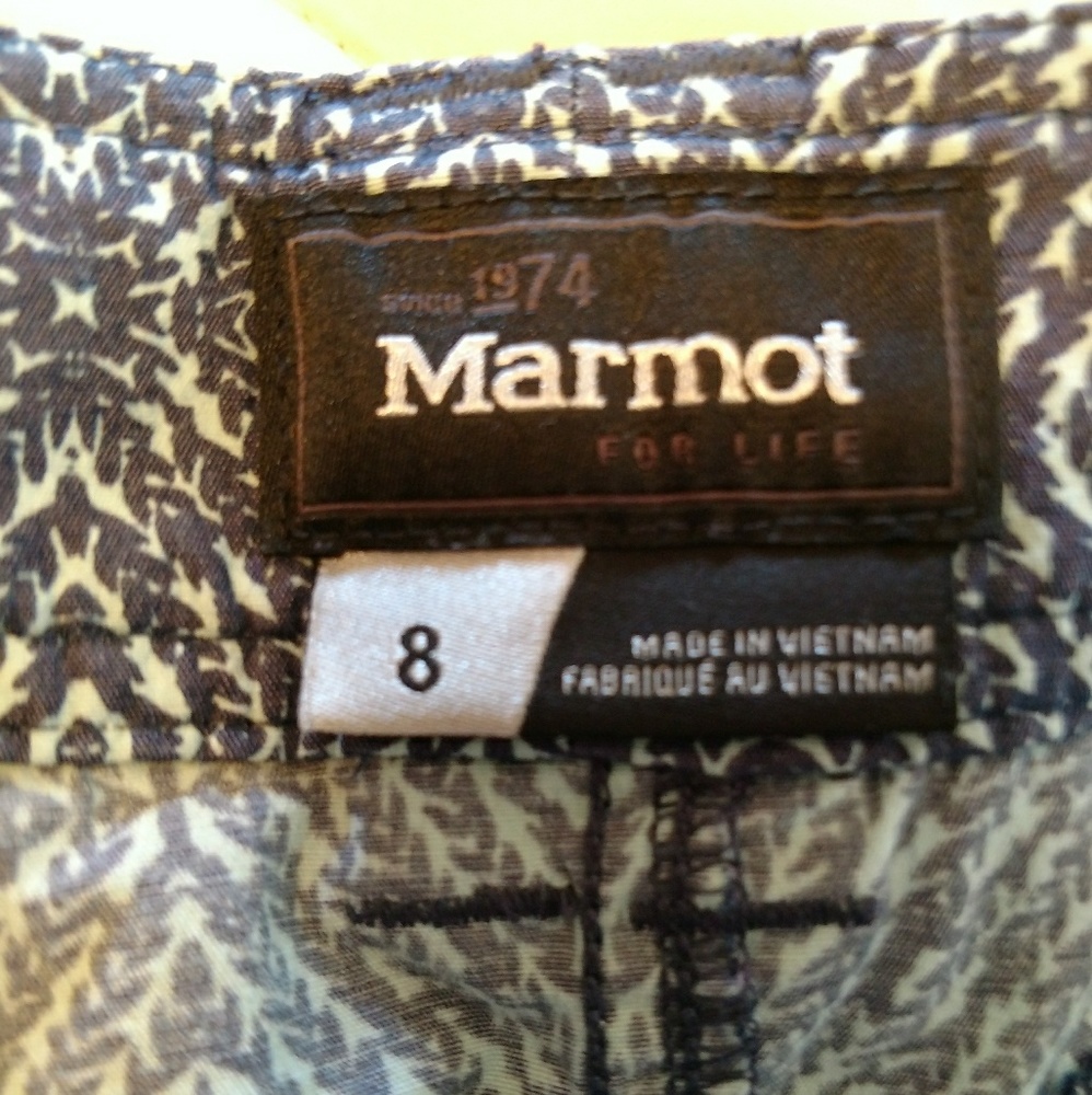 Marmot Patterned Women Shorts - Picture 2 of 7